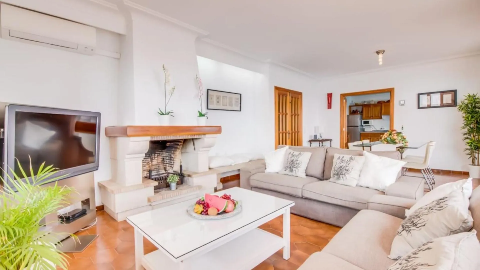Semesterbostad Seafront Villa In Alcudia
