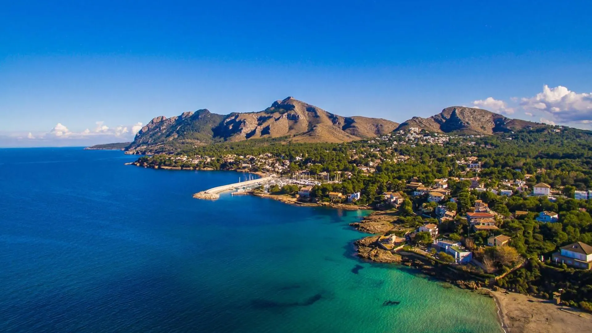 Seafront Villa In Alcudia Spanien