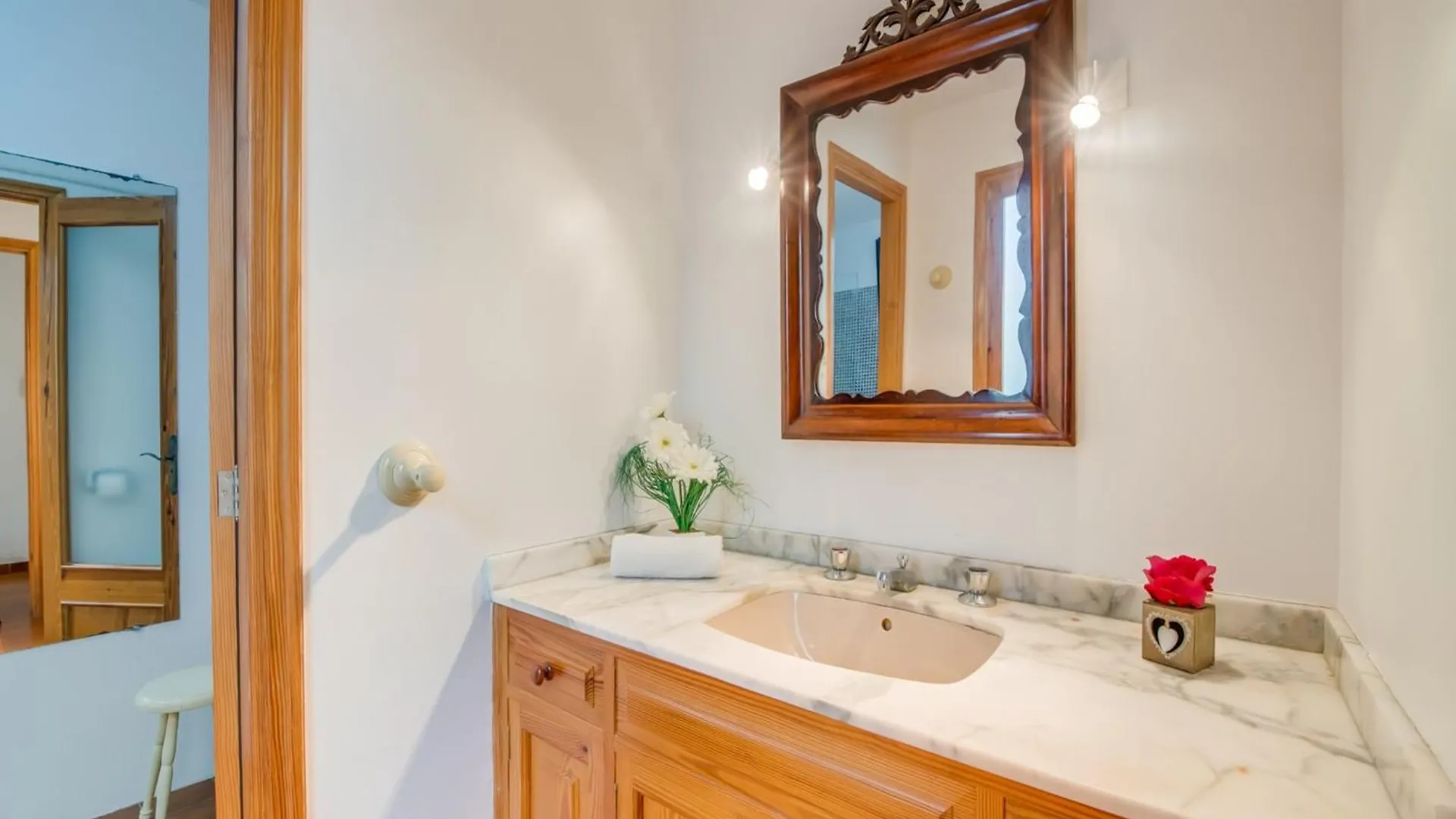 Semesterbostad Seafront Villa In Alcudia